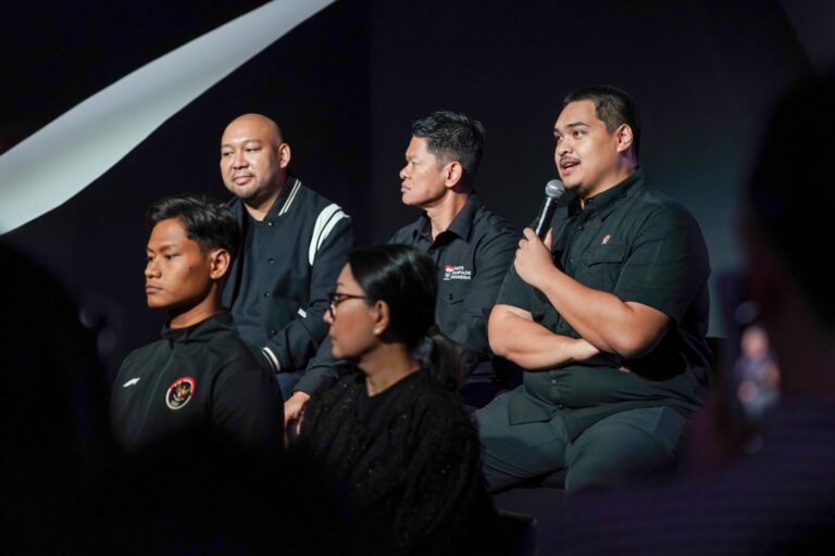 Menpora Dito Mengapresiasi Jersey oleh Didit Hediprasetyo untuk Tim Indonesia di Olimpiade