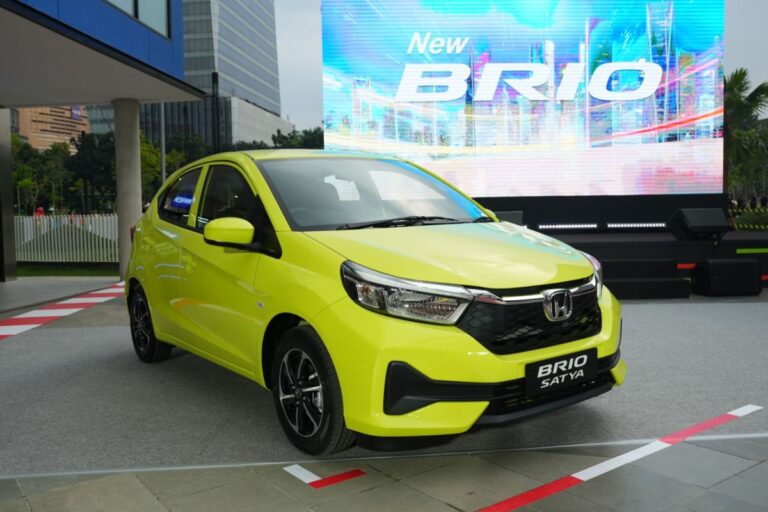 Harga, spesifikasi dan rincian kredit mobil Honda Brio