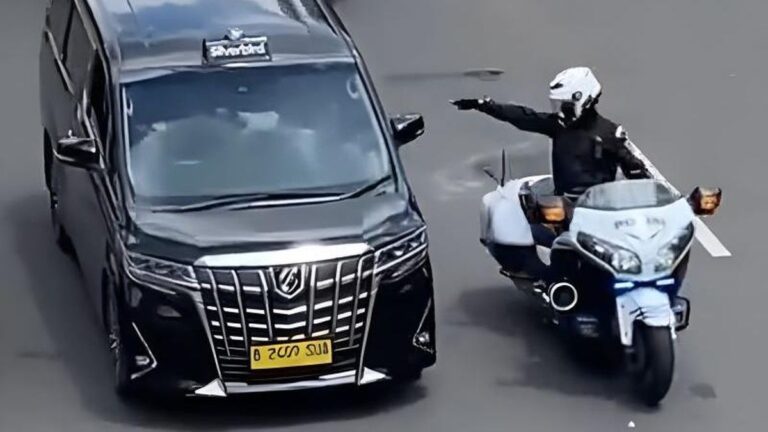Desakan Setop Tot Tot Wuk Wuk: Istana Akhirnya Memberi Tanggapan