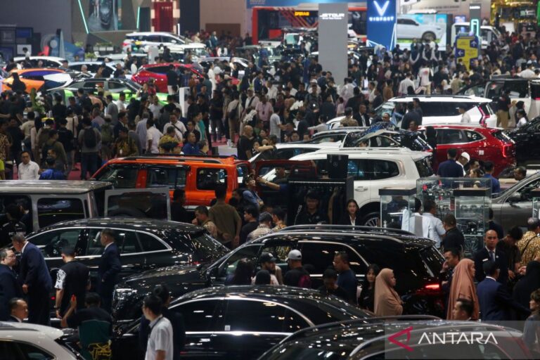 Perbedaan Online dan Offline serta Harga yang Dibandingkan