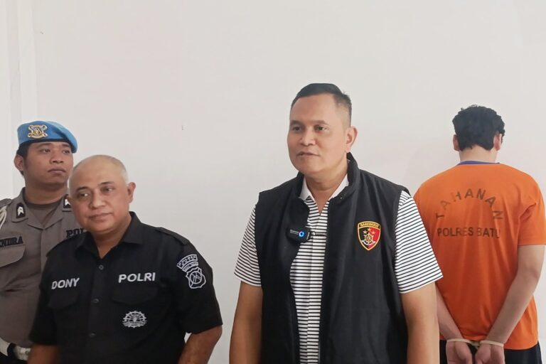 Mengaku Brimob, Pria Tipu Enam Orang hingga Rugi Ratusan Juta: Berita Terbaru