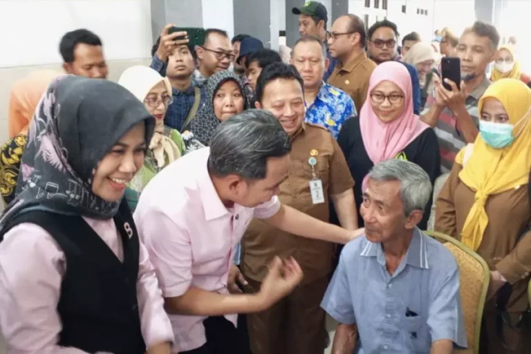 Operasi Katarak Gratis di Jember: Bupati Buka, Ratusan Peserta Hadir