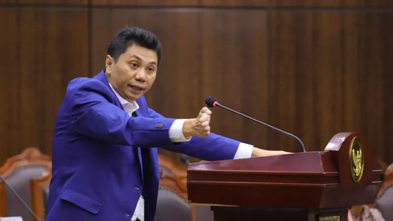 Pilihan Presiden Prabowo terhadap Pak Purbaya: Tepat atau Salah?
