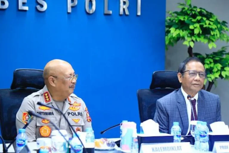 Kritik Mahfud MD: Polri Perlu Kembali ke Jati Diri untuk Tingkatkan Kepercayaan Publik