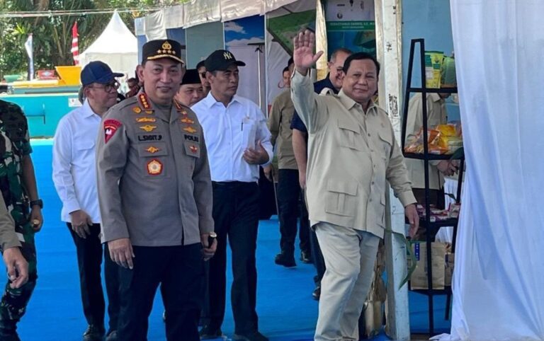 Penandatanganan Kualifikasi Calon Kapolri di Istana